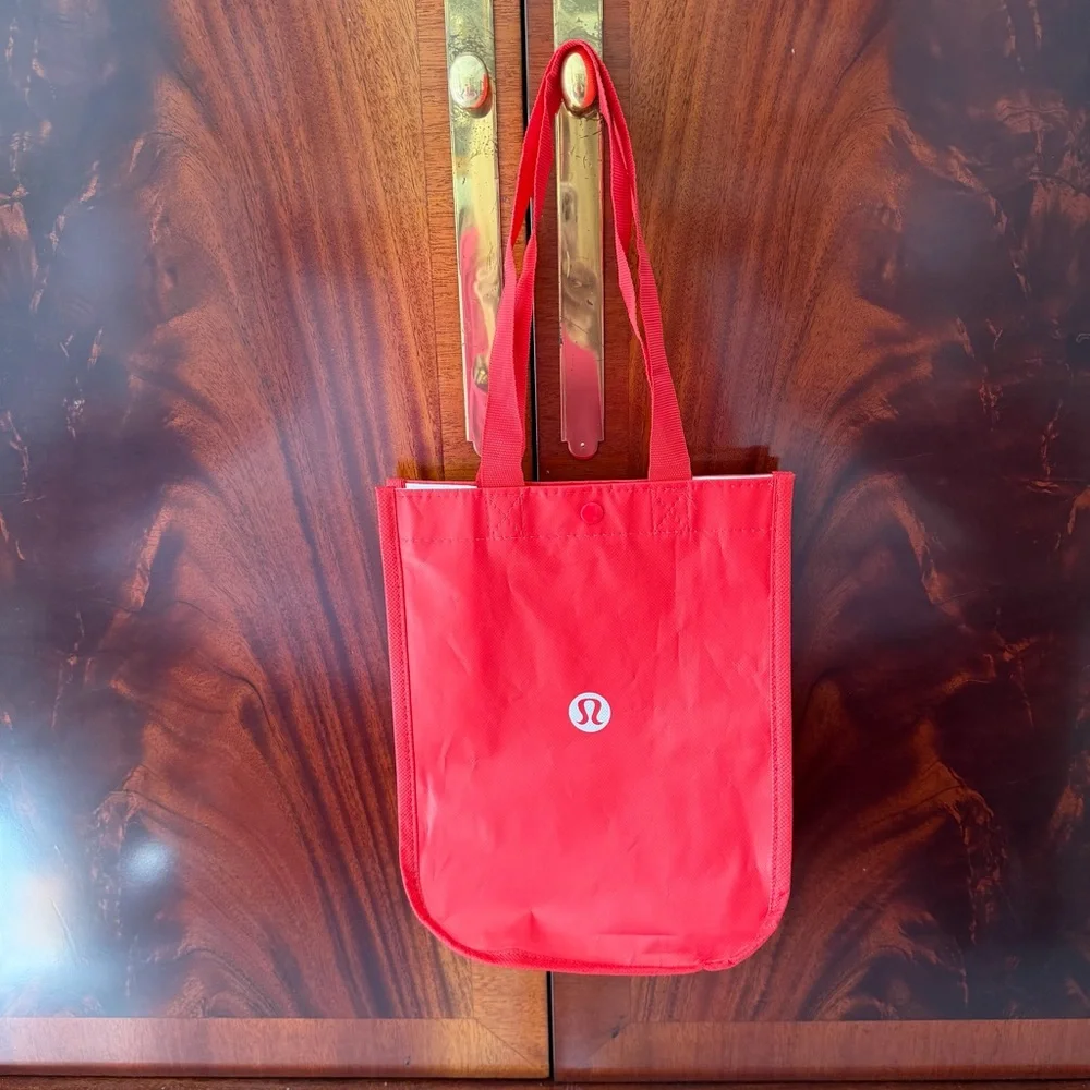 NEW Lululemon Small Reusable Shopper Bag Red